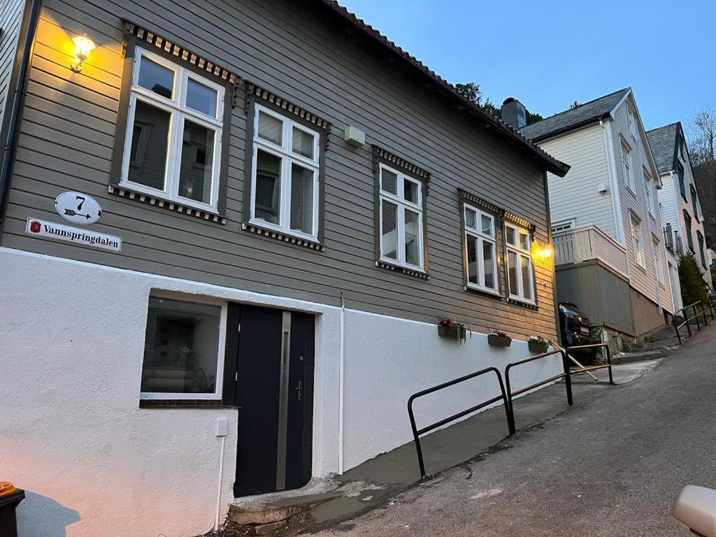 Duzy Apartament W Centrum Alesund Exterior photo